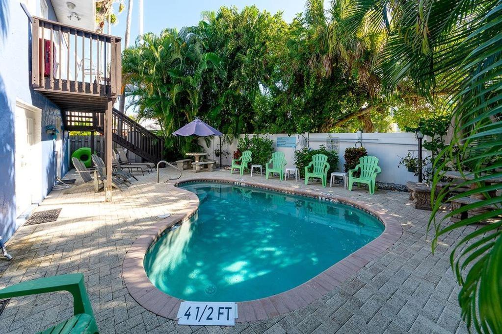 Beach Getaway Pool Condo Between The Island Marina And Beach Bradenton Beach Ngoại thất bức ảnh